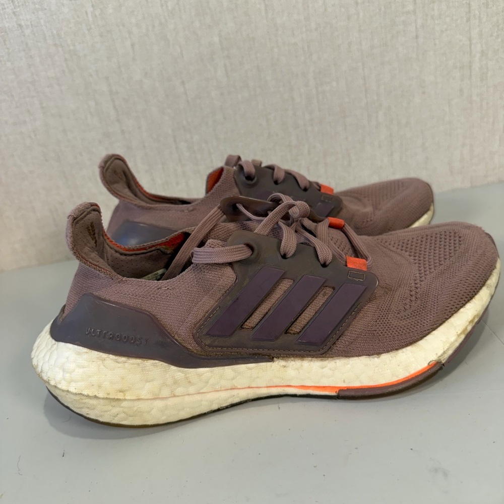 Size 6.5‎ - Adidas UltraBoost 22 Magic Mauve W - Picture 9 of 16